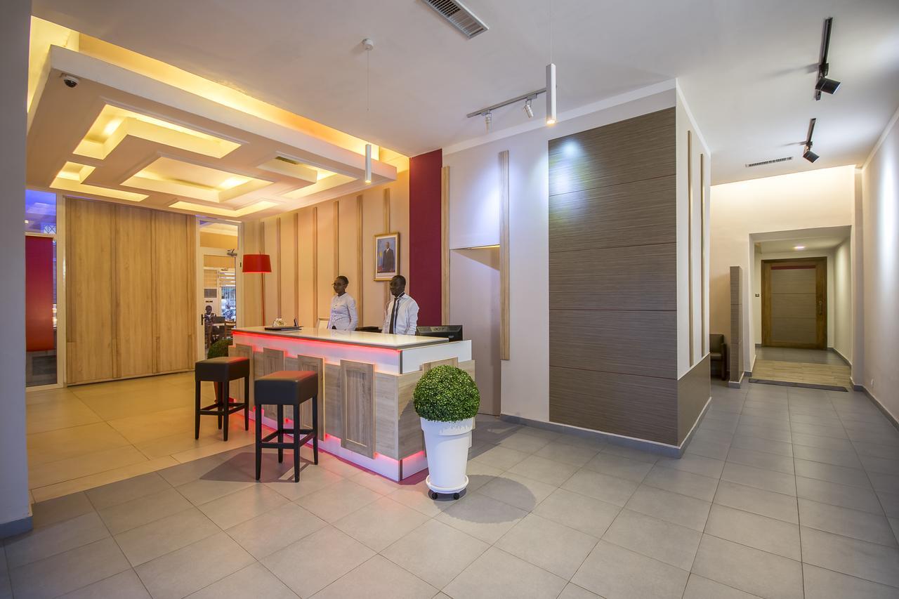 Leon Hotel Kinshasa Exterior photo